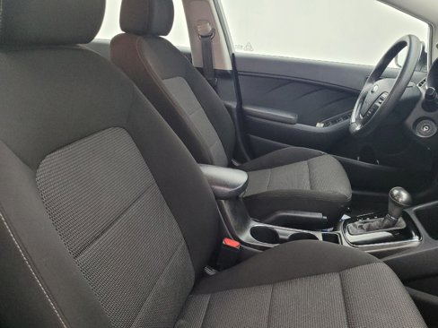 Used 2017 Kia Forte LX image 21