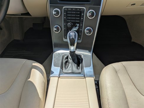 Used 2015 Volvo S60 T5 Premier image 18