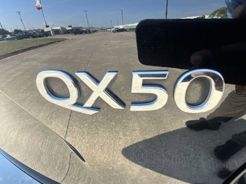 Used 2019 INFINITI QX50 Essential w/ Sensory Package image 39