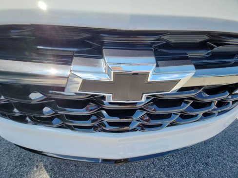 Certified 2025 Chevrolet Trax RS w/ Sunroof Package image 34