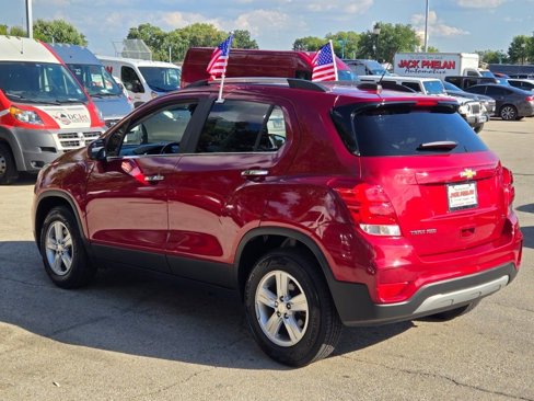 Used 2020 Chevrolet Trax LT w/ LT Convenience Package image 12