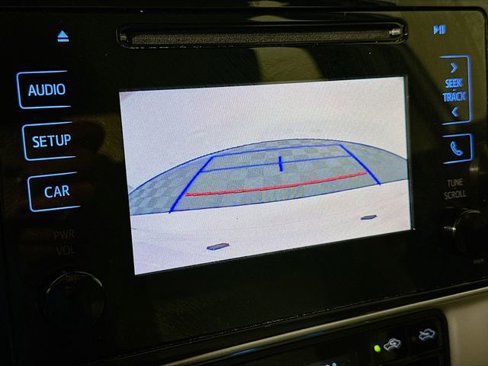 Used 2019 Toyota Corolla LE image 16