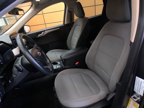 Certified 2020 Ford Escape SE image 10