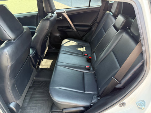 Used 2017 Toyota RAV4 SE image 14