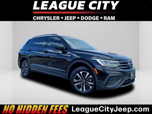 Used 2022 Volkswagen Tiguan S image 1