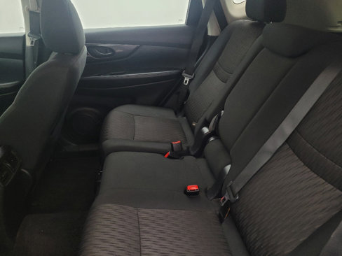 Used 2020 Nissan Rogue S image 18