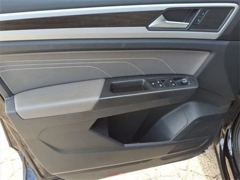 Used 2022 Volkswagen Atlas SE image 13