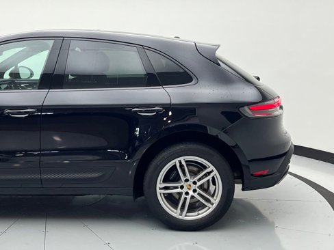 Certified 2024 Porsche Macan image 55