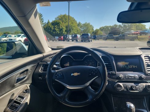 Used 2015 Chevrolet Impala LT image 10