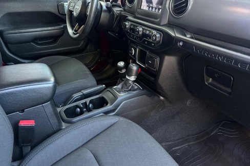 Used 2022 Jeep Wrangler Sport image 18