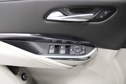 Used 2022 Cadillac XT4 Luxury w/ LPO, Onyx Lite Package image 13