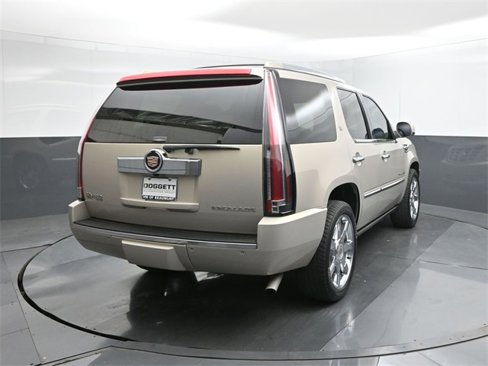 Used 2009 Cadillac Escalade Hybrid image 11