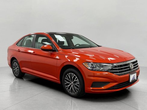 Used 2021 Volkswagen Jetta SE w/ SE Cold Weather Package image 1