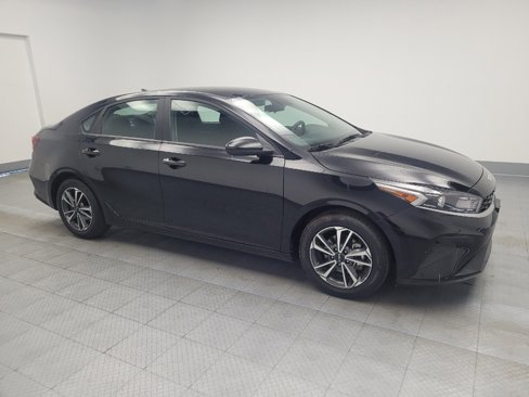 Used 2024 Kia Forte LXS image 11