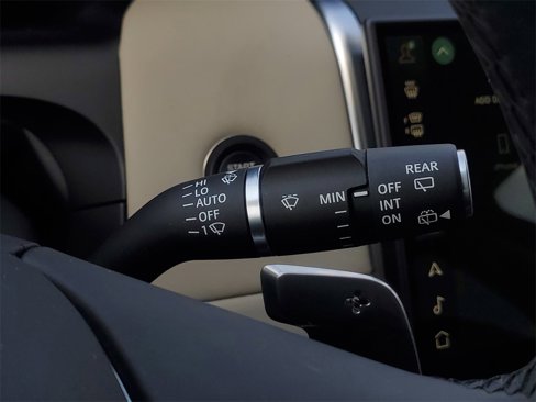 Used 2024 Land Rover Discovery Sport S image 17