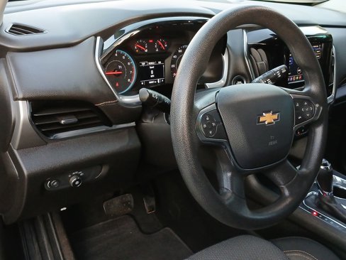 Used 2020 Chevrolet Traverse LS image 18