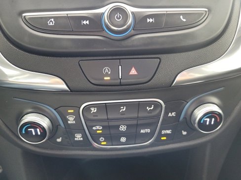 Used 2024 Chevrolet Equinox LT image 32