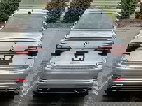 Used 2021 Volkswagen Jetta R-Line image 4