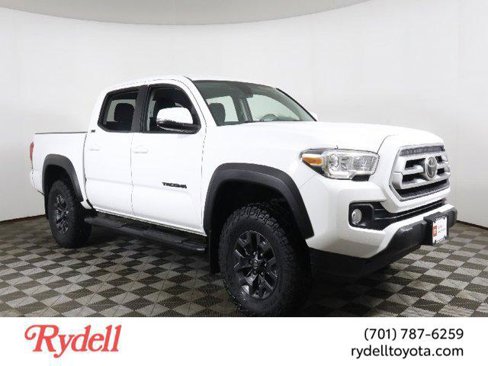 Certified 2021 Toyota Tacoma SR5 image 1