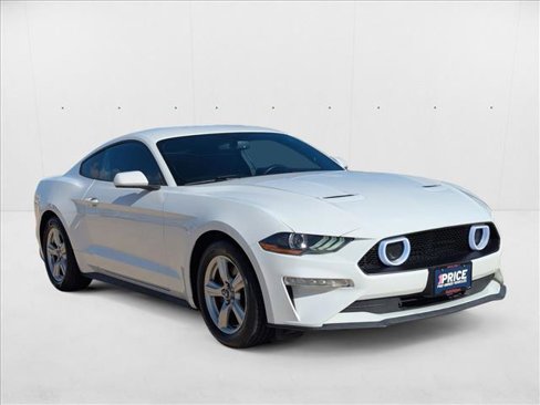Used 2018 Ford Mustang Coupe image 3