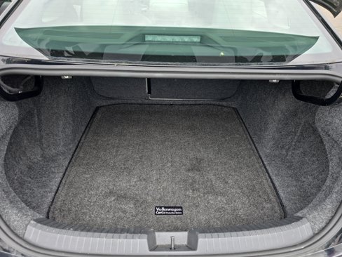 Certified 2022 Volkswagen Jetta SE image 12