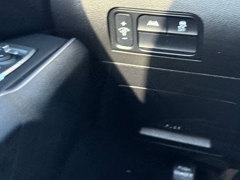 Used 2022 Kia Sorento S image 22