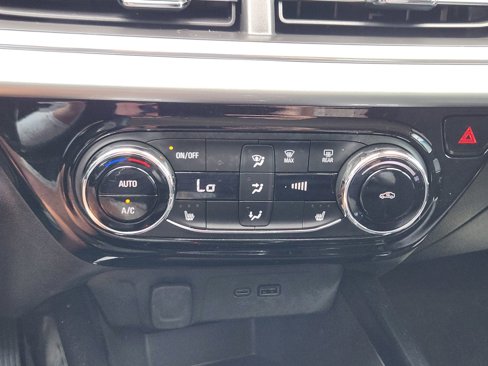 Used 2024 Chevrolet Trax LT w/ LT Convenience Package image 22