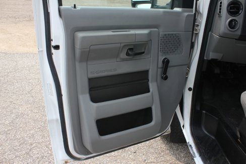 Used 2010 Ford E-350 and Econoline 350 Super Duty image 23