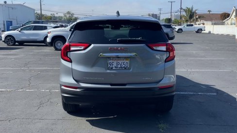 Used 2024 GMC Terrain SLE image 8