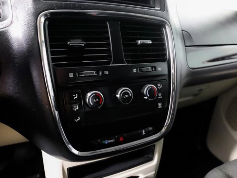 Used 2016 Dodge Grand Caravan American Value Package image 25