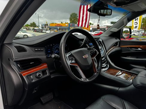 Used 2016 Cadillac Escalade Premium image 17