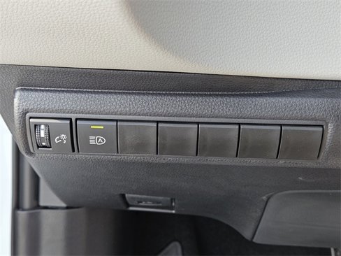 New 2025 Toyota Corolla LE image 31