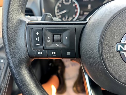 Used 2023 Nissan Rogue SV image 26