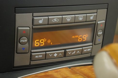 Used 2004 Cadillac XLR image 16