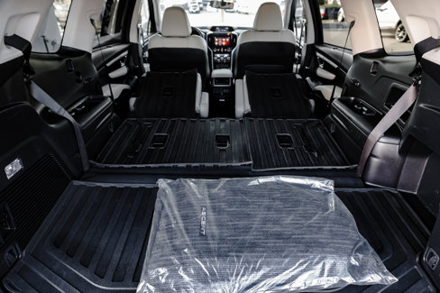 Used 2022 Subaru Ascent Limited image 8