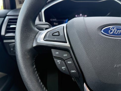 Used 2017 Ford Fusion Titanium image 28