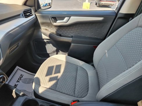 Used 2020 Ford Escape SE image 14