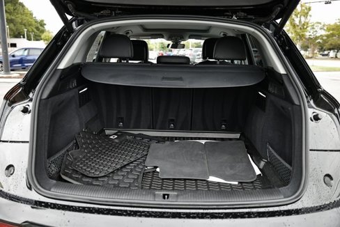 Used 2023 Audi Q5 2.0T Premium w/ Convenience Package image 28
