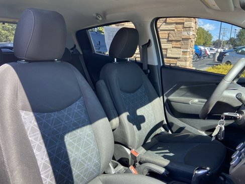 Used 2021 Chevrolet Spark LT image 24