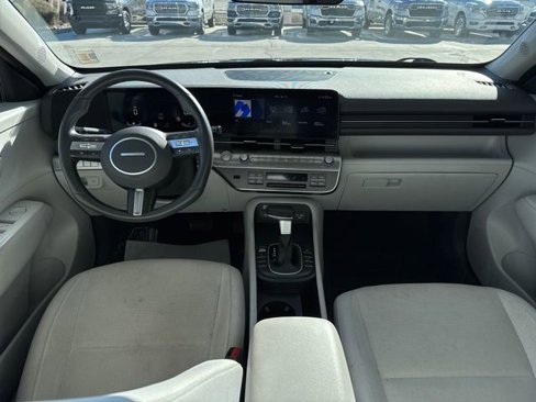 Used 2024 Hyundai Kona SEL image 12