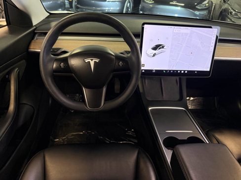 Used 2021 Tesla Model 3 Standard Range Plus image 21