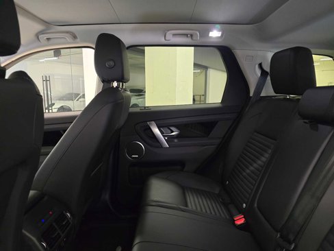 Certified 2025 Land Rover Discovery Sport S image 15