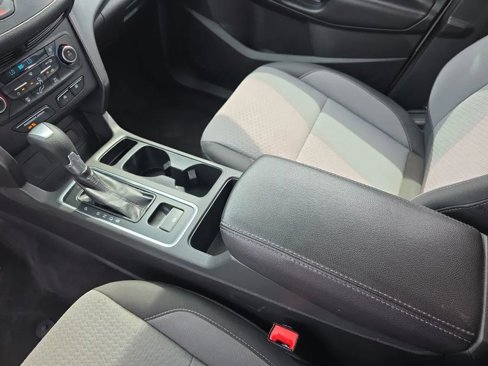 Used 2017 Ford Escape SE image 19