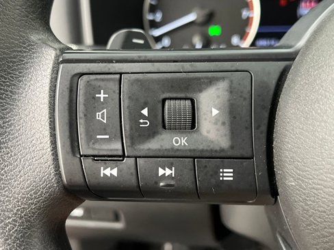 Used 2024 Nissan Rogue SV image 43