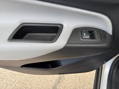 Used 2021 Chevrolet Equinox LS w/ LS Convenience Package image 36