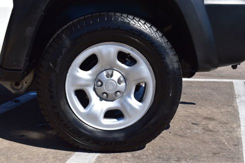 Used 2007 Jeep Liberty Sport w/ Off Road Group image 11