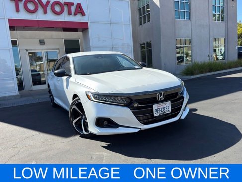 Used 2022 Honda Accord Sport image 2