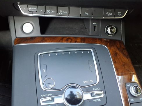 Used 2018 Audi Q5 2.0T Premium Plus w/ Premium Plus Package image 24