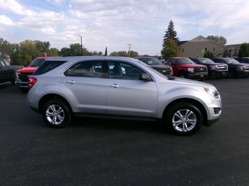 Used 2016 Chevrolet Equinox LS image 2