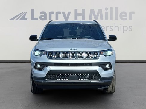 New 2025 Jeep Compass Latitude image 8